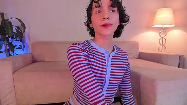 Snapshot of Brann_tadzio chatting on July 2, 2026, 7:53 pm Brann tadzio online show from July 2, 2026, 7:53 pm