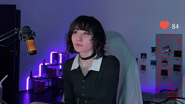 deadlysweet online show from February 12, 2025, 4:54 am