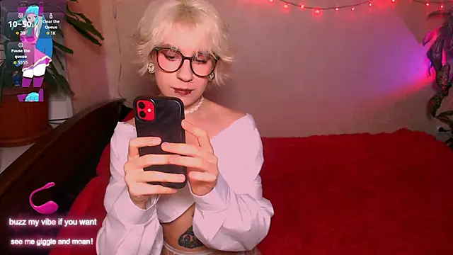  Moonlight t online show from September 14, 2025, 8:57 am