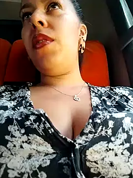 Emily Wane online show from December 4, 2024, 2:37 pm