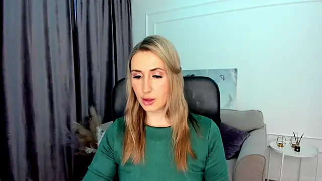 PassionGlow online show from February 26, 2025, 3:42 am