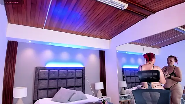 victoria mooree online show from February 4, 2026, 5:08 pm