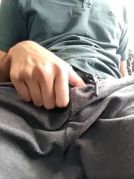 Snapshot of Lucifer21dragon chatting on February 9, 2026, 5:44 am Lucifer21dragon online show from February 9, 2026, 5:44 am