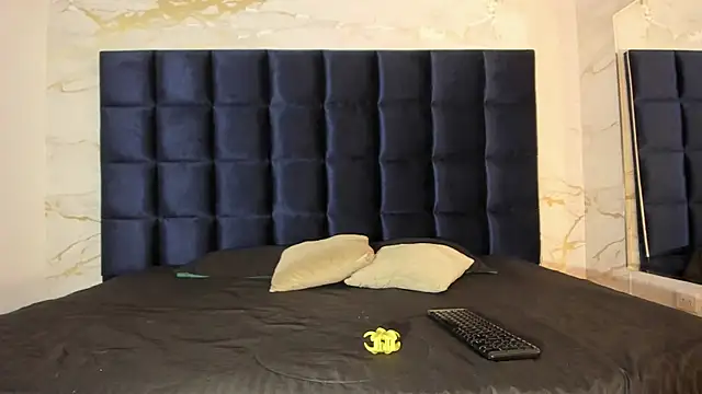 EVELIN MASON online show from September 11, 2025, 7:36 pm