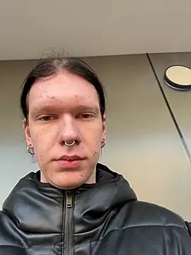 carthylovvve online show from January 27, 2025, 1:41 pm