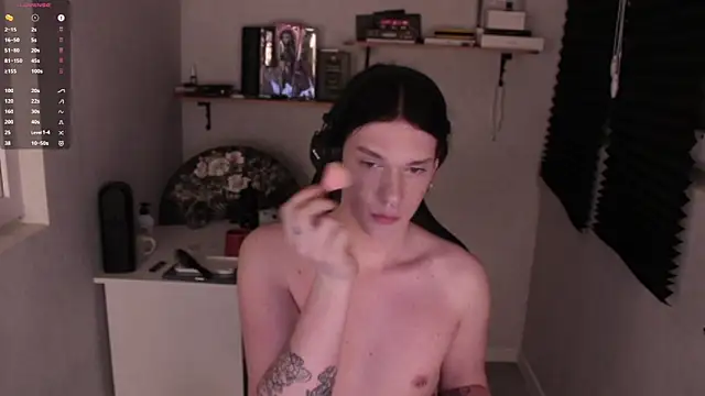 carthylovvve online show from January 30, 2025, 12:39 am