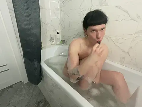 carthylovvve online show from March 2, 2025, 1:16 pm