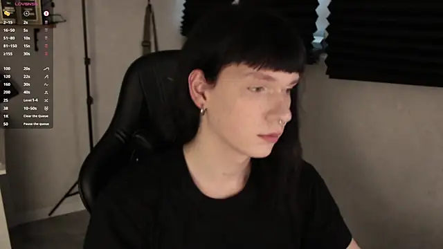 carthylovvve online show from March 15, 2025, 3:37 pm