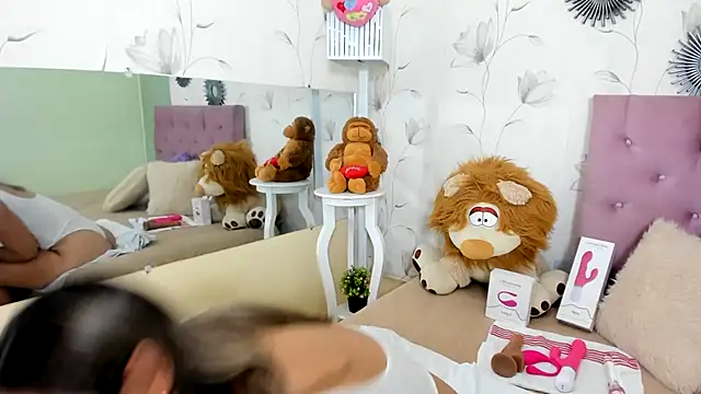 milf bigass  online show from February 27, 2025, 3:59 pm