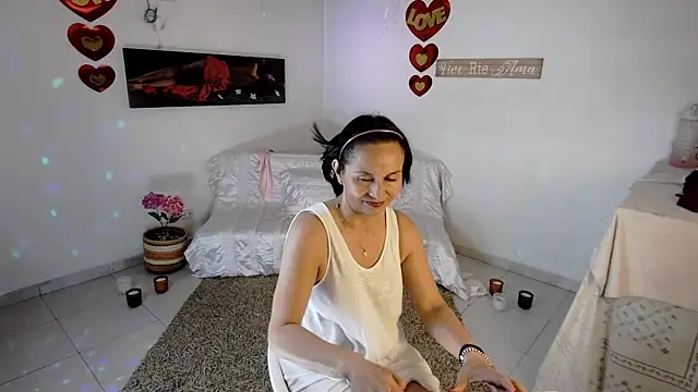 lollita 23  online show from April 23, 2026, 8:00 pm