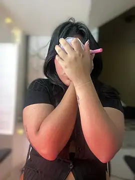 JulianaCastillo online show from January 10, 2025, 4:12 am