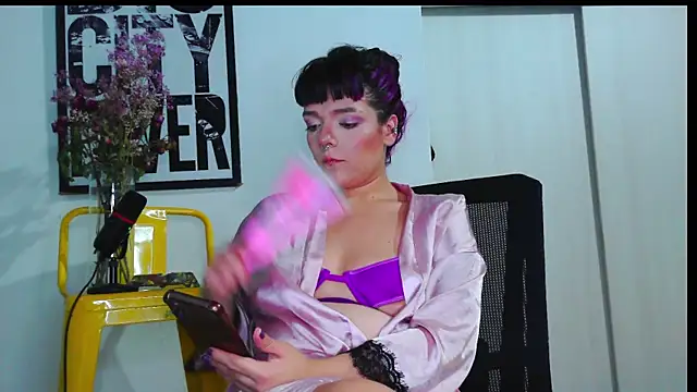 purple em69 online show from April 24, 2026, 12:46 am