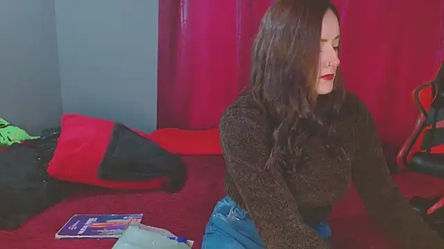 Noamartin  online show from February 11, 2025, 11:01 pm