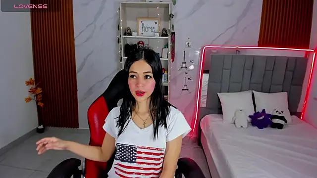 HannaSexyy online show from December 1, 2025, 2:05 am