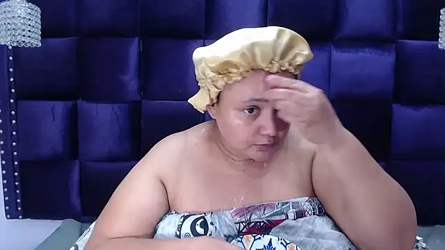 CrushOnMe  online show from September 9, 2025, 3:39 am