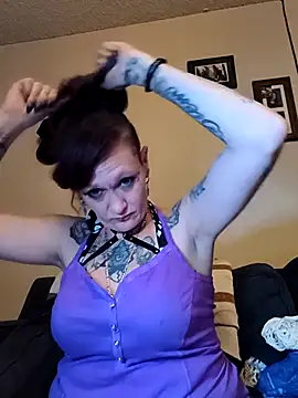 renegade vyxxen online show from February 4, 2026, 12:55 pm