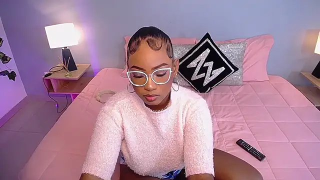 JasmineCampbell  online show from February 15, 2025, 1:49 pm