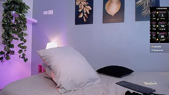 JasmineCampbell  online show from March 11, 2025, 12:00 am