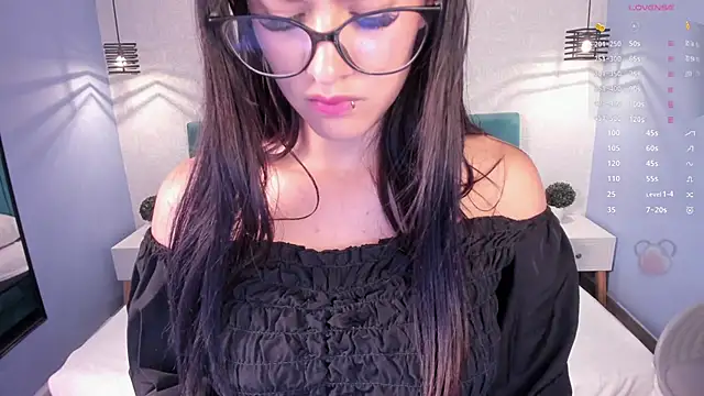 Snapshot of katherin_smith_ chatting on December 22, 2024, 11:00 am katherin smith online show from December 22, 2024, 11:00 am