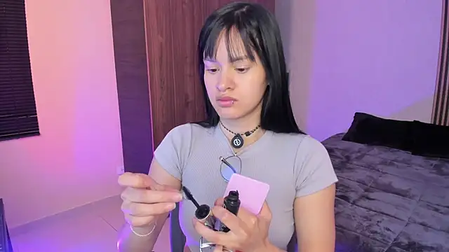 Snapshot of katherin_smith_ chatting on September 10, 2025, 12:49 pm katherin smith online show from September 10, 2025, 12:49 pm