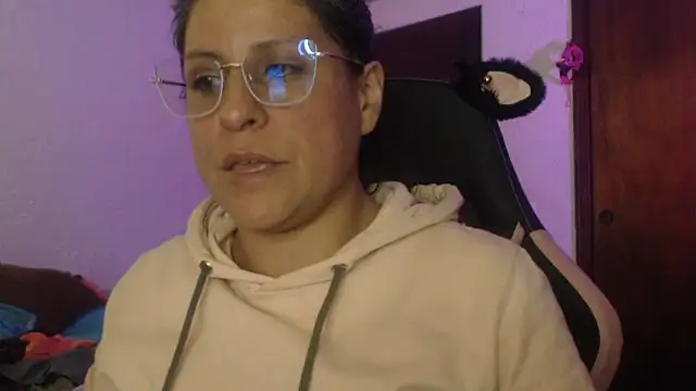 LucifernandaSw online show from February 12, 2026, 4:40 am