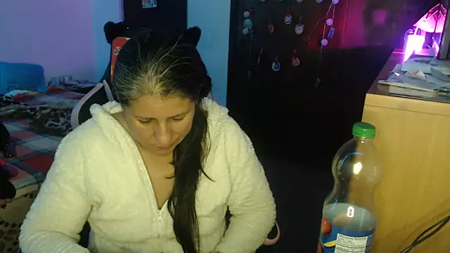 LucifernandaSw online show from April 16, 2026, 11:29 pm