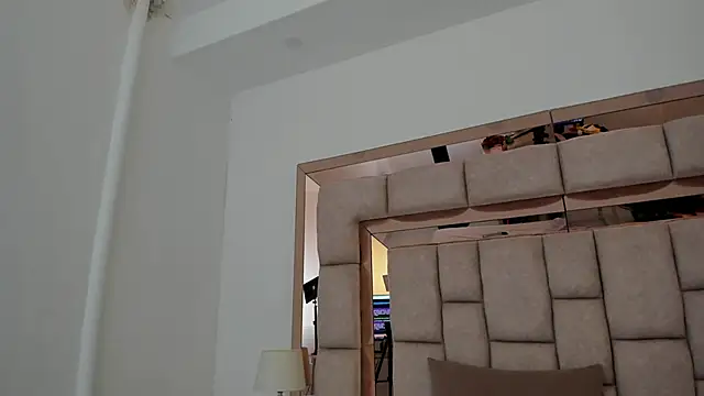 emma castilloo online show from March 22, 2025, 1:32 am