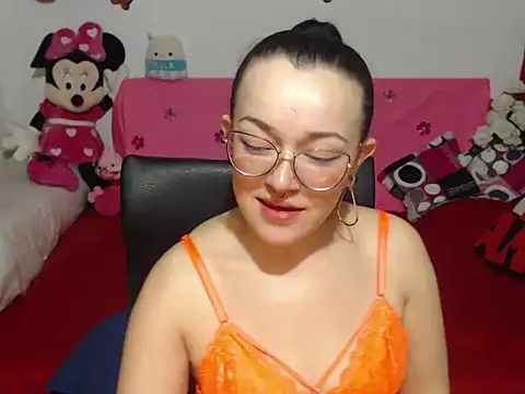 Angela 18honey online show from October 17, 2025, 2:37 am