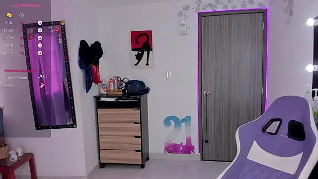 Lips SaraSofia2 online show from February 4, 2025, 9:41 pm