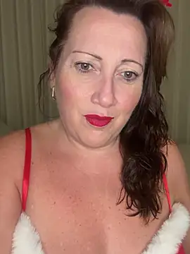xsexycurvymilf online show from December 19, 2024, 1:40 pm