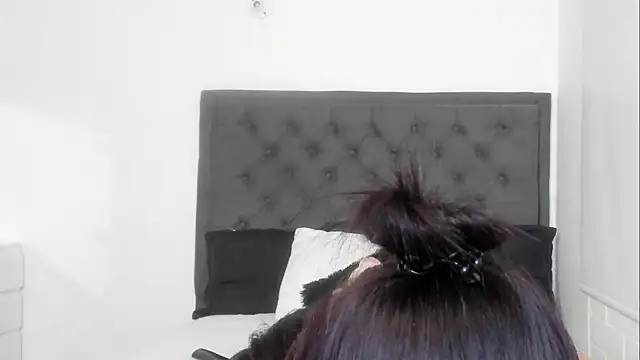 sara evans02 online show from February 13, 2025, 4:32 am