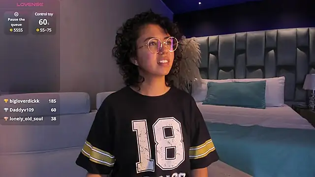 Amareto  online show from February 2, 2025, 3:17 pm