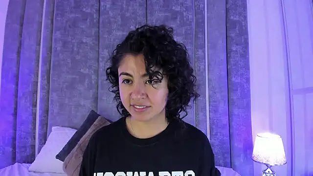 Amareto  online show from February 21, 2025, 12:17 pm