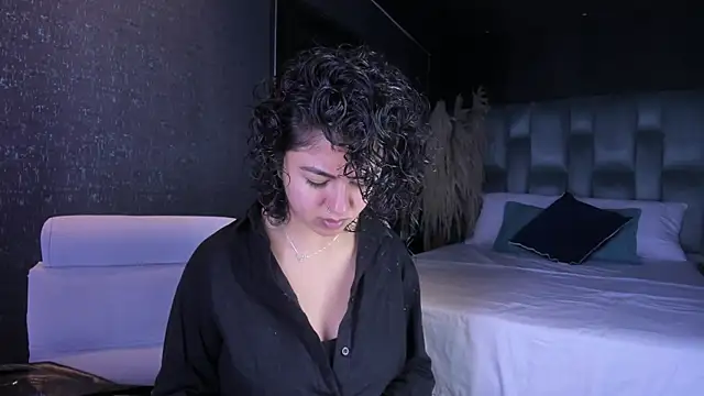 Amareto  online show from March 8, 2025, 12:41 pm