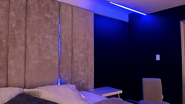 Amareto  online show from September 11, 2025, 11:21 am