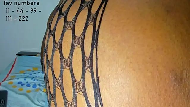 Snapshot of aphrodites_ass chatting on June 25, 2026, 5:45 am aphrodites ass online show from June 25, 2026, 5:45 am
