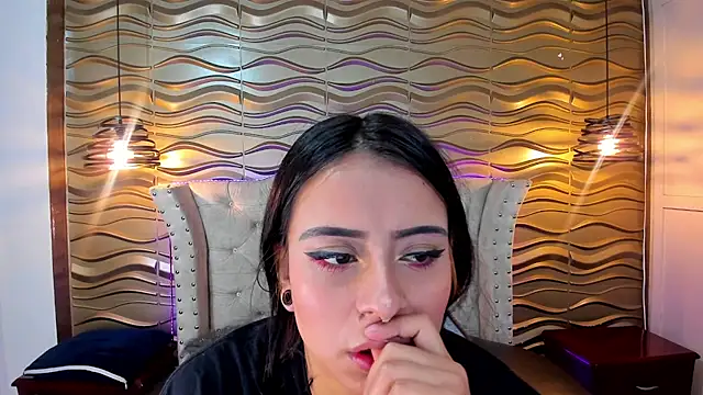 Andreita Jones online show from October 18, 2025, 1:01 pm