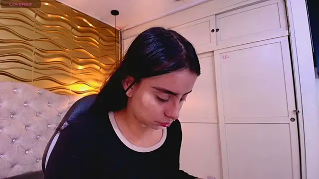 Andreita Jones online show from April 19, 2026, 11:42 am