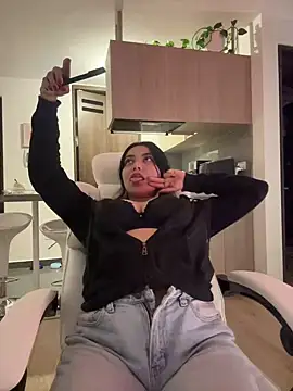 PetitLumiere online show from December 28, 2024, 2:11 am