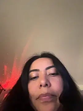 PetitLumiere online show from February 17, 2026, 4:09 am