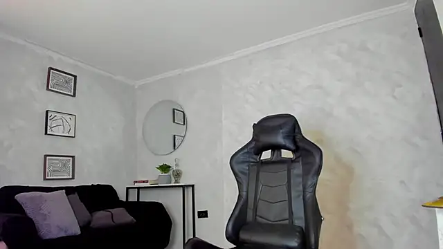 deyy madissonn online show from March 14, 2026, 8:14 pm