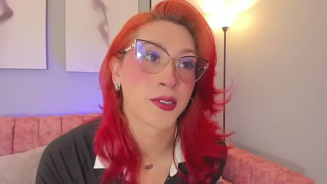 Juliana Saenzz online show from September 18, 2025, 11:45 am