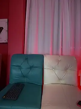 AleezaFrench online show from February 24, 2025, 2:26 pm