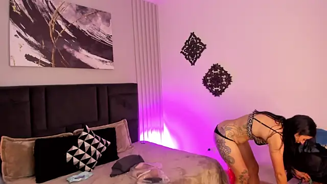 kira moon   online show from March 24, 2026, 1:16 pm