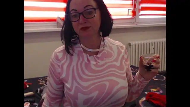 Alexie33 online show from February 17, 2026, 9:39 am