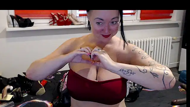 Alexie33 online show from July 30, 2026, 11:31 am