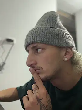 Scott sex7 online show from February 27, 2026, 3:28 am