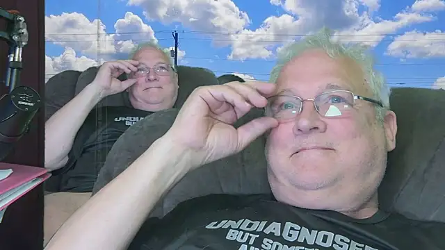 Snapshot of ButtCrackShowing-OOPS chatting on May 15, 2026, 3:02 am ButtCrackShowing-OOPS online show from May 15, 2026, 3:02 am