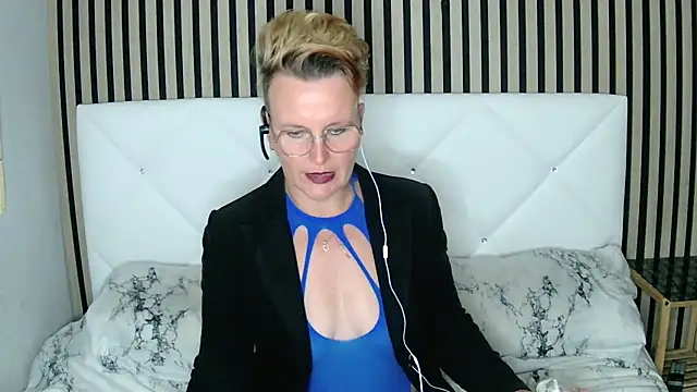 xxNoeliaxx online show from January 15, 2025, 7:37 am