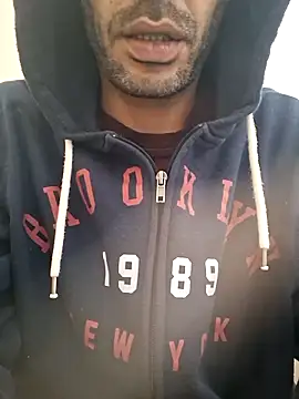 molozeb online show from December 20, 2025, 8:32 am